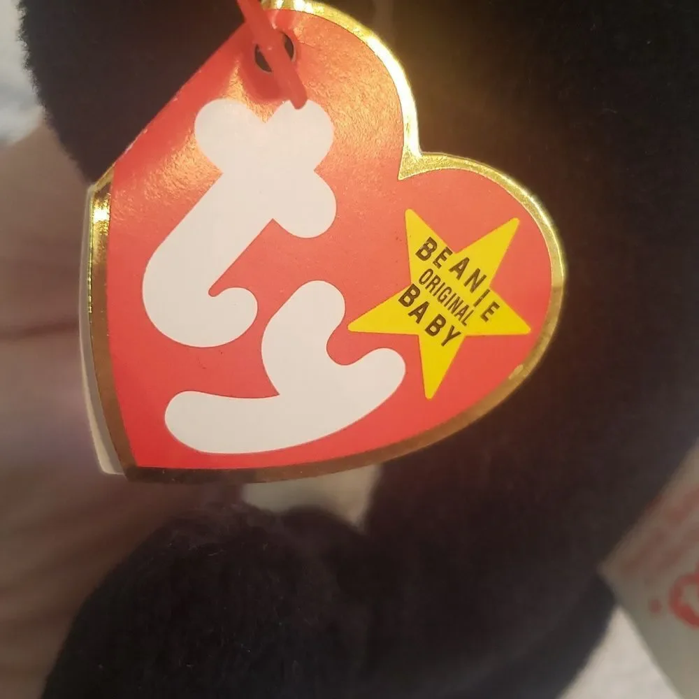 Vintage 1996 Ty Beanie Baby WAVES the Whale